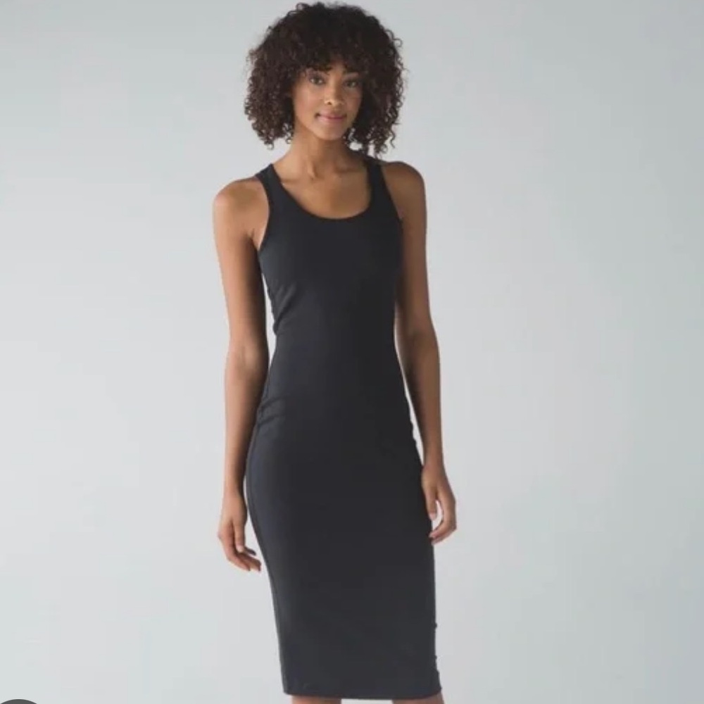 LULULEMON • Globetrotter Dress in Black - Picture 3 of 9